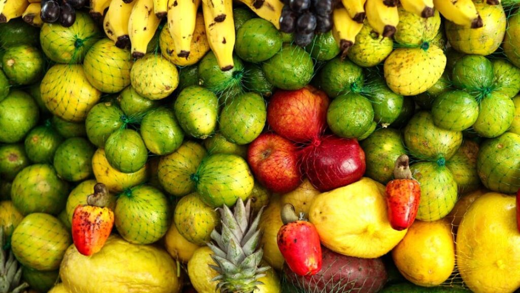 Kolorowanki owoce gratis w PDF do druku