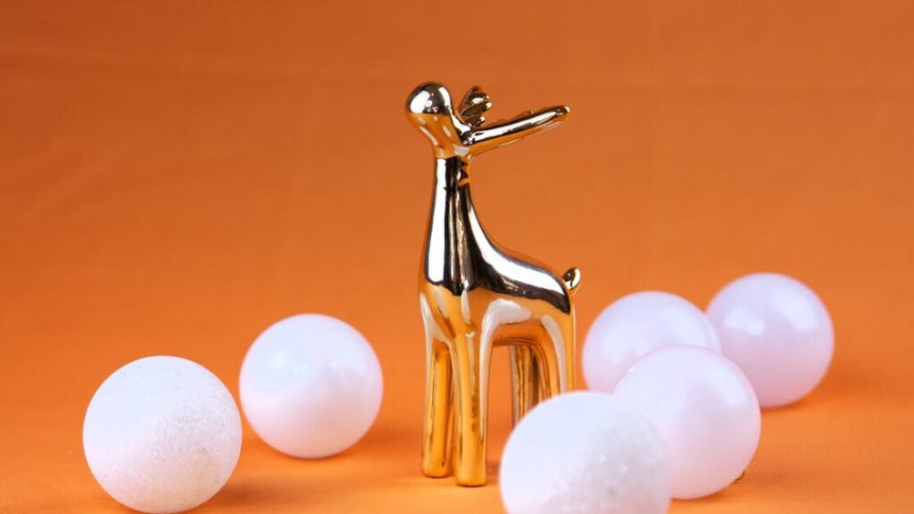 Kolorowanki świąteczne renifer gratis w PDF do druku