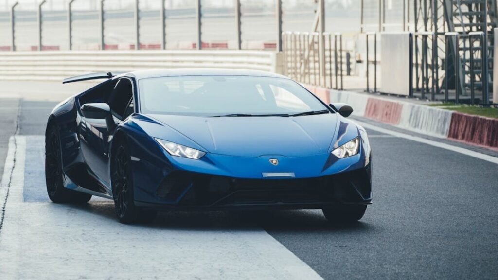 Kolorowanki Lamborghini Huracan gratis w PDF do druku