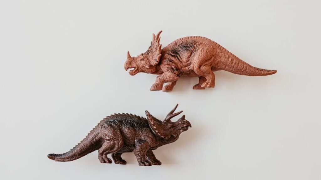 Kolorowanki triceratops gratis w PDF do druku